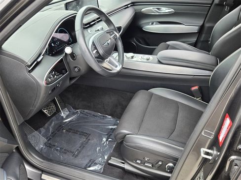 Used 2024 Genesis GV70 2.5T w/ Sport Prestige Package image 10