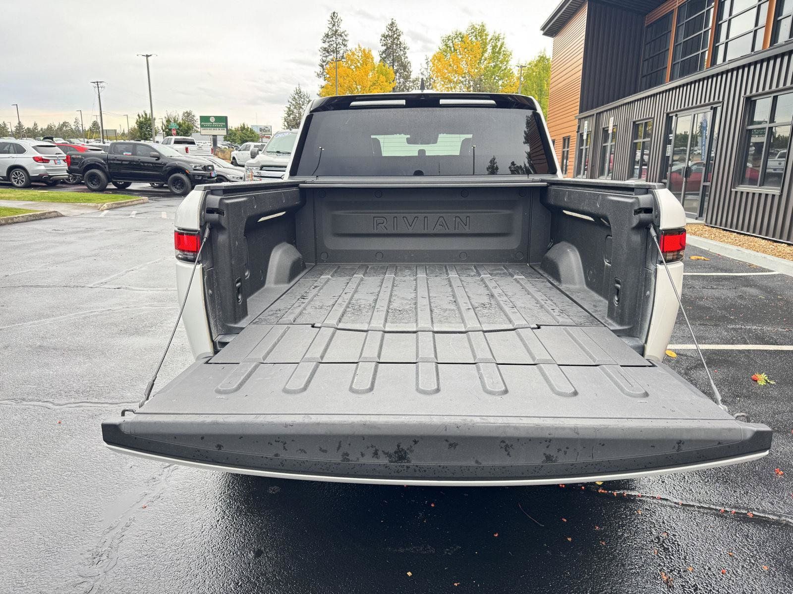 Used 2024 Rivian R1T Adventure Dual AWD/4WD image 5
