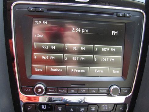 Used 2017 Bentley Flying Spur V8 image 19