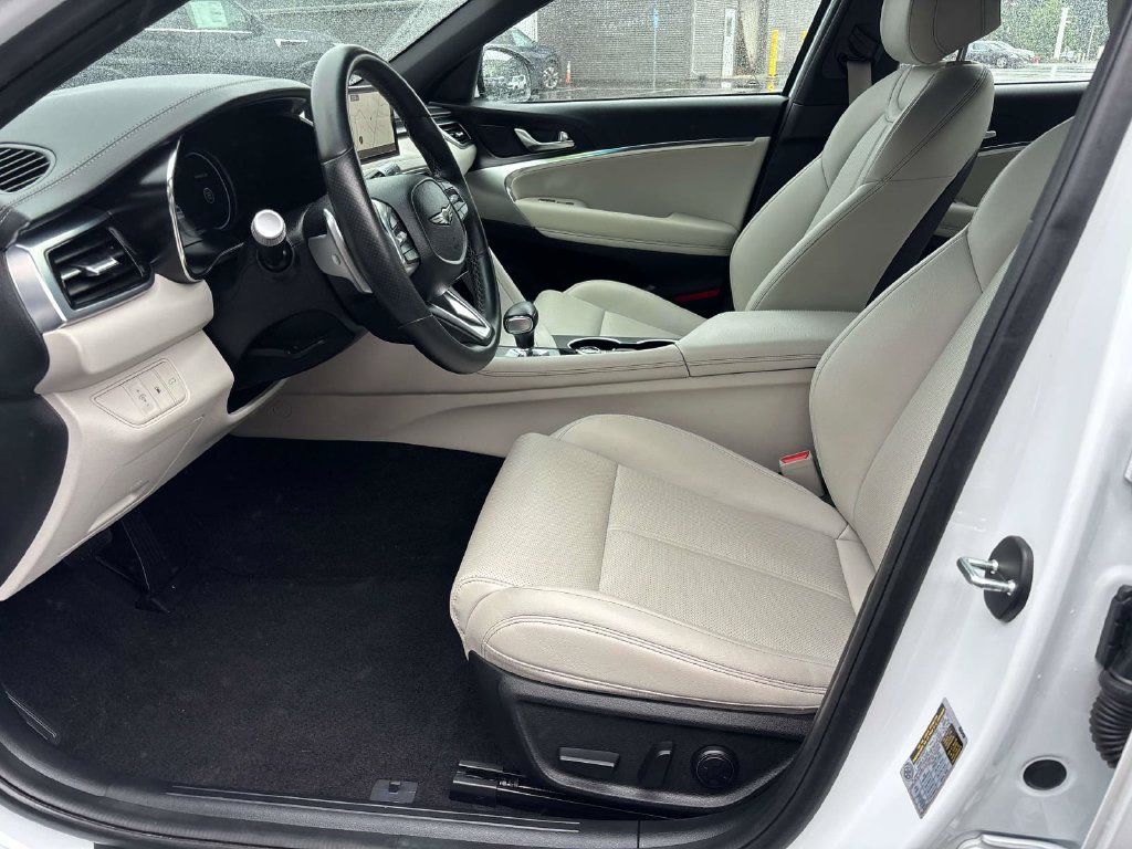 Used 2025 Genesis G70 2.5T AWD/4WD image 9
