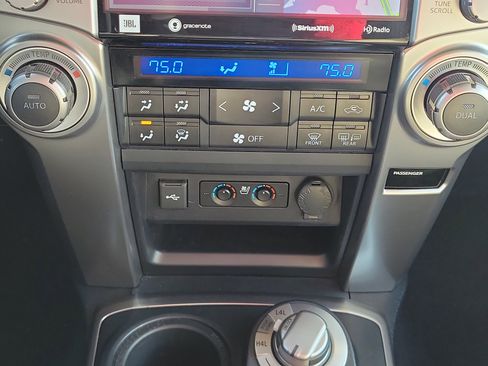 Used 2022 Toyota 4Runner Limited image 27