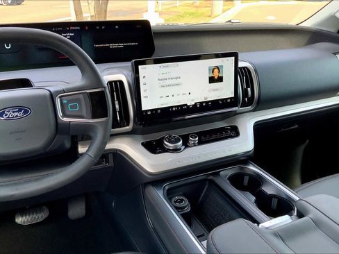 New 2025 Ford Expedition Max Active image 6