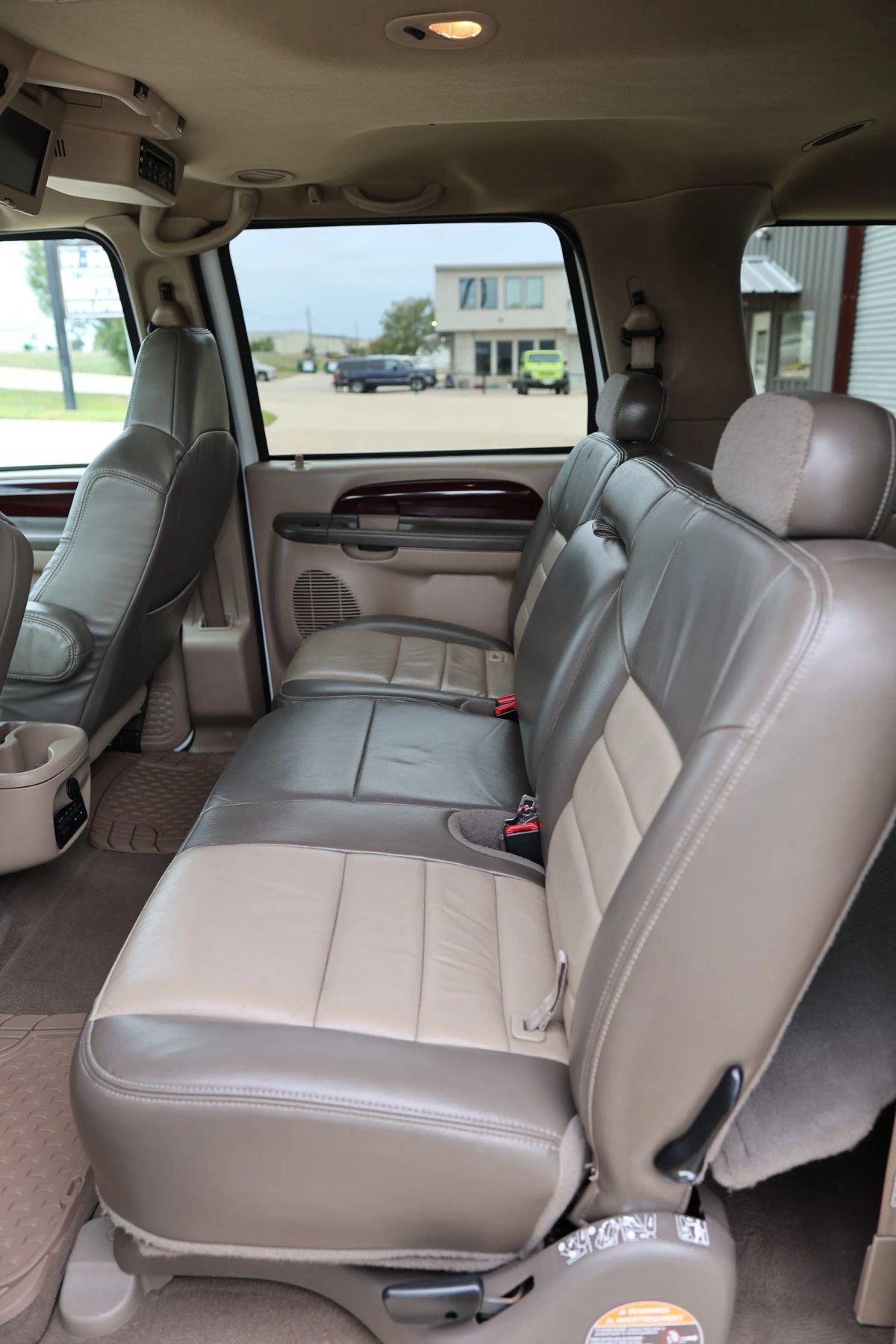 Used 2004 Ford Excursion Eddie Bauer AWD/4WD image 38