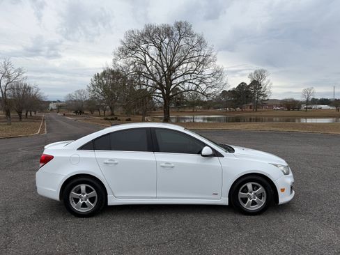 Used 2015 Chevrolet Cruze LT image 6