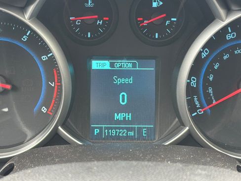 Used 2015 Chevrolet Cruze LT image 23