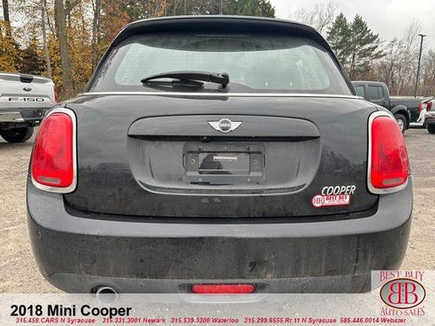 Used 2018 MINI Cooper 4-Door Hardtop w/ Signature Line Package image 5