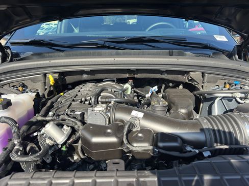 New 2025 Jeep Grand Cherokee Overland w/ Adv Protech Group III AWD/4WD image 11