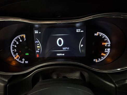 Used 2019 Jeep Grand Cherokee Laredo AWD/4WD image 20