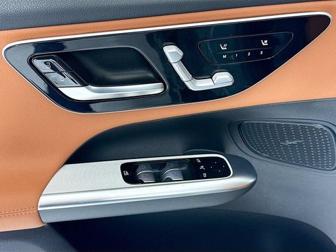 Certified 2026 Mercedes-Benz GLC 300 image 23