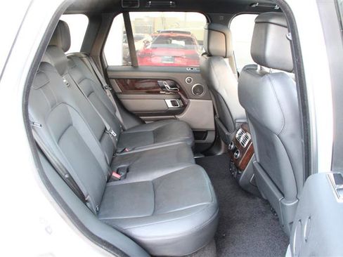 Used 2020 Land Rover Range Rover HSE image 15