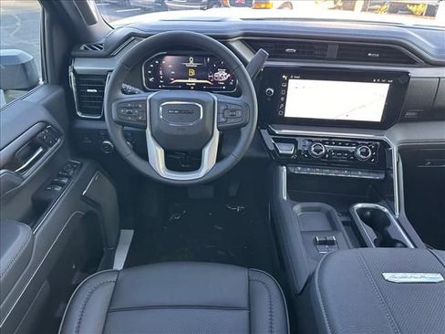 New 2026 GMC Sierra 2500 Denali w/ Denali Reserve Package image 18
