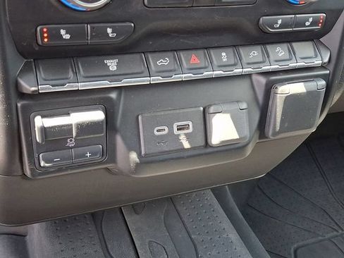 Used 2023 Chevrolet Silverado 2500 LT AWD/4WD image 11