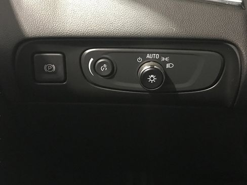 Certified 2021 Buick Enclave Avenir w/ Avenir Technology Package AWD/4WD image 14
