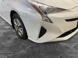 Used 2018 Toyota Prius Two video 2