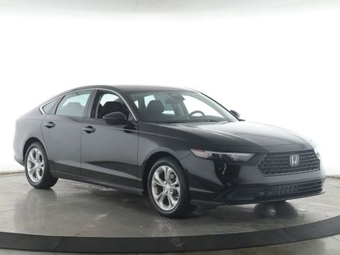 Used 2024 Honda Accord LX image 2