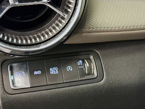 Used 2025 Chevrolet Equinox LT w/ Convenience Package II image 17