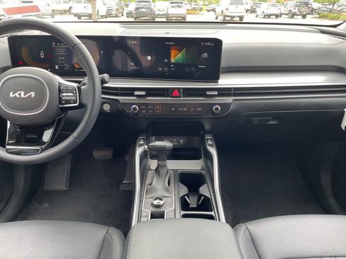 Used 2025 Kia Sorento S AWD/4WD image 11