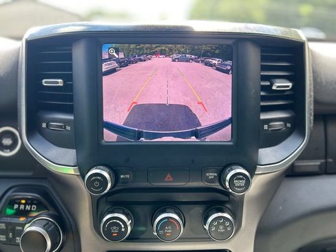 Used 2019 RAM 1500 Big Horn AWD/4WD image 12