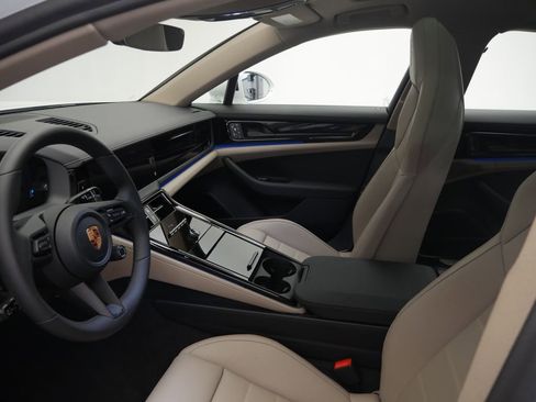 New 2026 Porsche Panamera RWD image 5