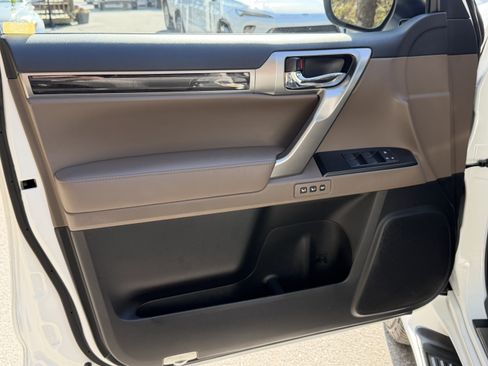 Used 2022 Lexus GX 460 Luxury image 14