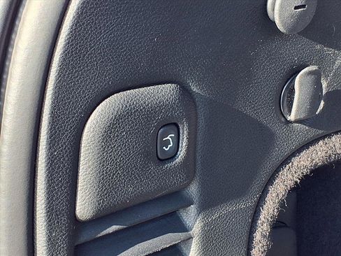 Used 2017 Jeep Grand Cherokee Limited image 22