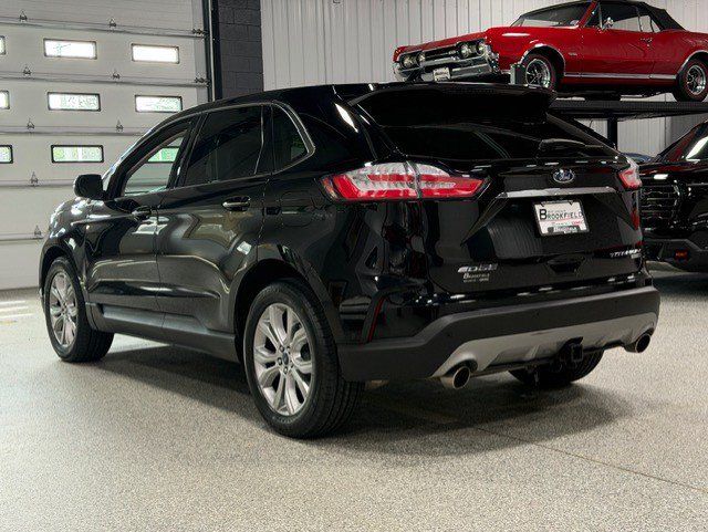 Used 2019 Ford Edge Titanium w/ Equipment Group 301A AWD/4WD image 3