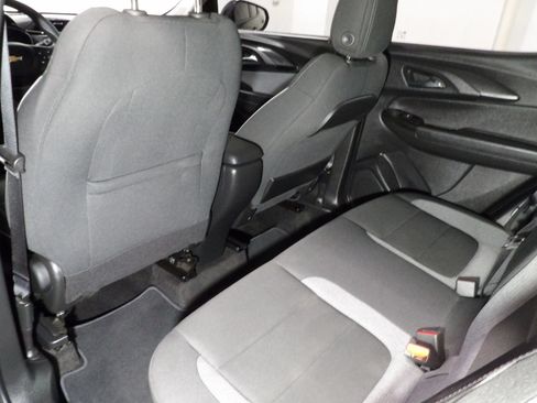 Used 2023 Chevrolet TrailBlazer LS FWD image 10