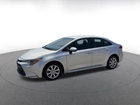 Used 2025 Toyota Corolla LE FWD image 8
