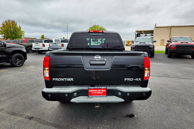 Used 2018 Nissan Frontier PRO-4X AWD/4WD image 32