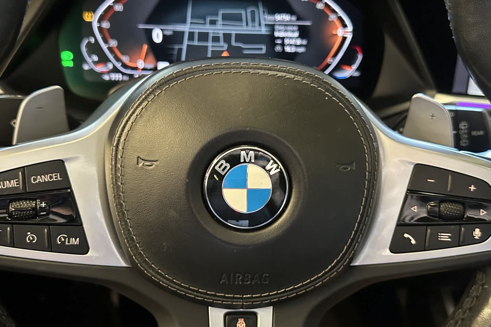 Used 2022 BMW X7 xDrive40i w/ M Sport Package AWD/4WD image 23