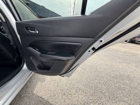 Used 2020 Nissan Altima 2.5 SL FWD image 53