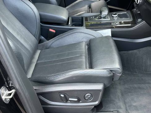 Used 2018 Audi Q5 Prestige w/ Prestige Package AWD/4WD image 11
