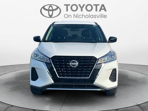 Used 2025 Nissan Kicks Play S FWD image 8