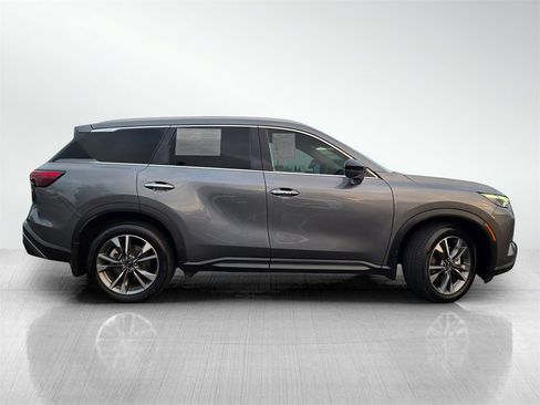Used 2025 INFINITI QX60 Luxe image 3