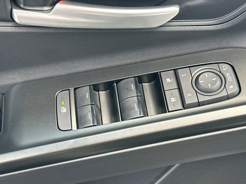 New 2026 Subaru Solterra Premium image 12