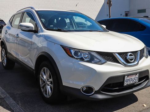 Used 2017 Nissan Rogue Sport SV w/ SV All-Weather Package image 3