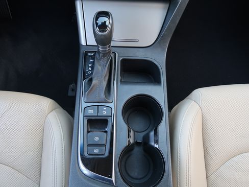 Used 2016 Hyundai Sonata Limited w/ Option Group 02 FWD image 21