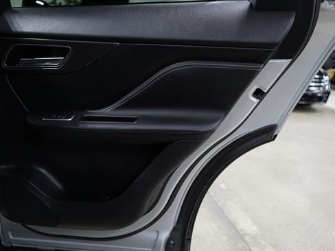 Used 2019 Jaguar F-PACE SVR AWD/4WD image 24