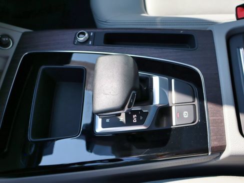 Used 2021 Audi Q5 2.0T Premium Plus w/ Premium Plus Package AWD/4WD image 28