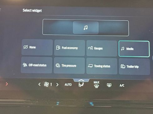 Used 2025 Ford Expedition Max Active AWD/4WD image 90