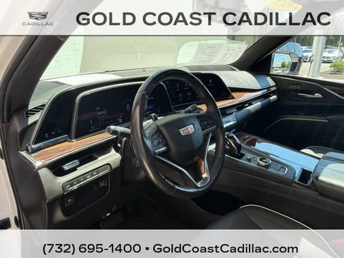 Used 2023 Cadillac Escalade Premium Luxury AWD/4WD image 22