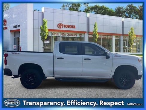 Used 2023 Chevrolet Silverado 1500 LT Trail Boss image 5