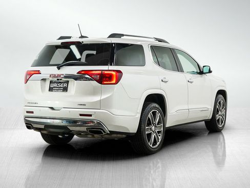 Used 2017 GMC Acadia Denali w/ Technology Package AWD/4WD image 5