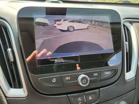 Used 2022 Chevrolet Malibu LT image 26