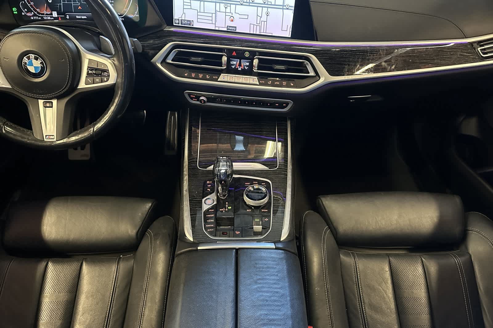 Used 2022 BMW X7 xDrive40i w/ M Sport Package AWD/4WD image 4