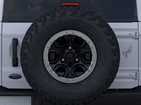 New 2025 Ford Bronco Badlands image 24