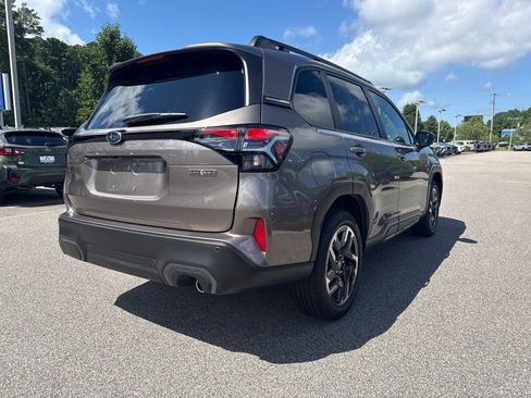 Used 2025 Subaru Forester Limited AWD/4WD image 5