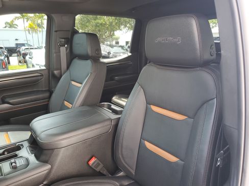 Used 2025 GMC Sierra 1500 AT4 w/ AT4 Premium Package AWD/4WD image 20