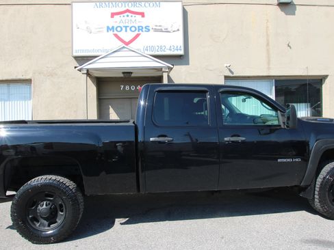 Used 2011 Chevrolet Silverado 2500 W/T w/ Snow Plow Prep Package AWD/4WD image 4