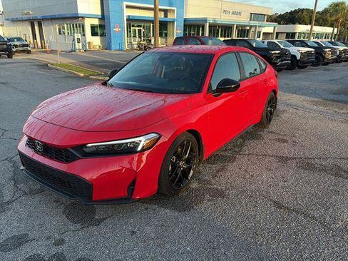 Used 2025 Honda Civic Sport image 3